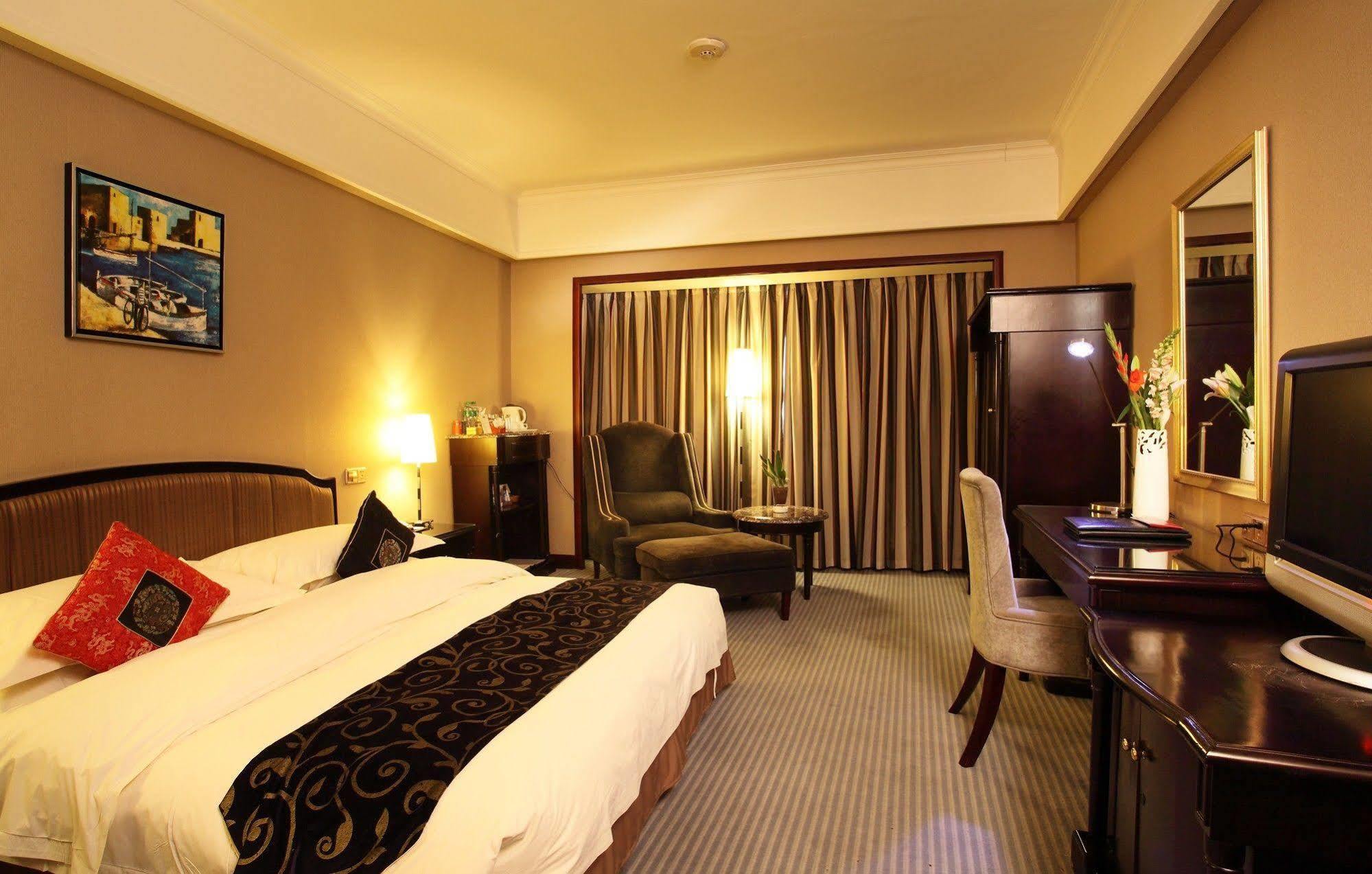 Weilai Conifer Hotel زينجزو المظهر الخارجي الصورة